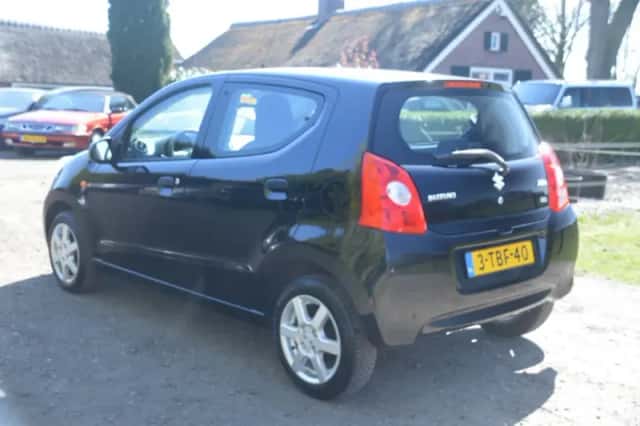 Suzuki Alto (2014) thumbnail 4