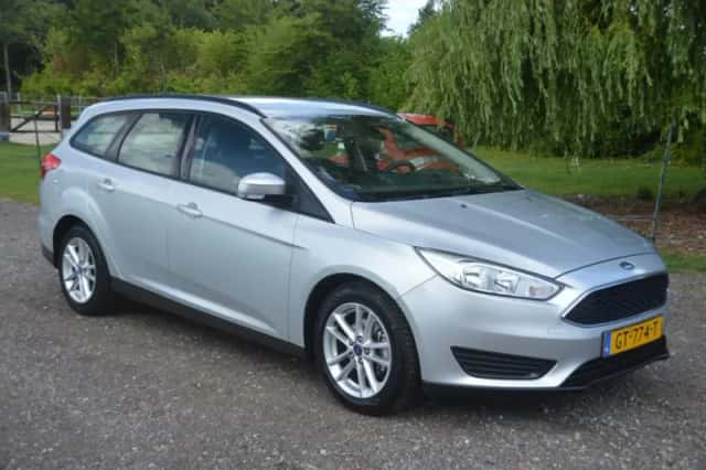 Ford Focus (2015) thumbnail 2