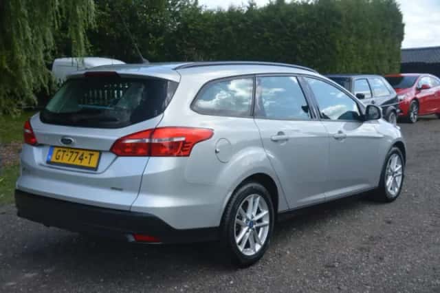 Ford Focus (2015) thumbnail 3