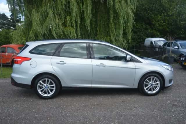 Ford Focus (2015) thumbnail 5