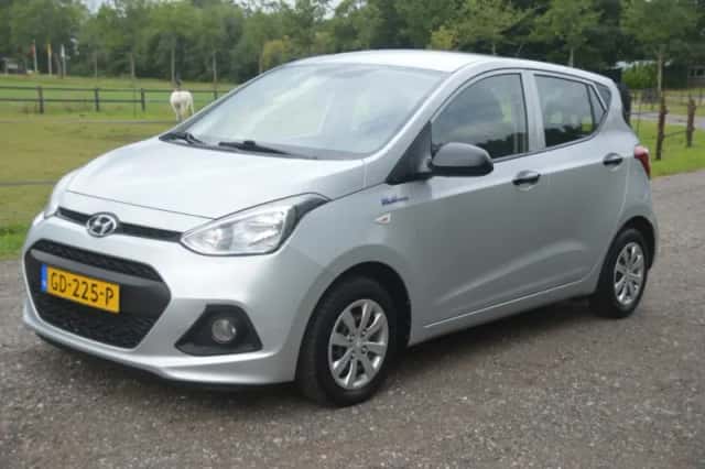 Hyundai i10 (2015) thumbnail 1