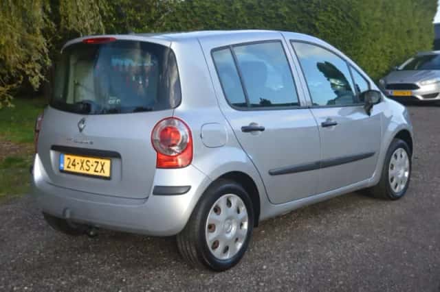 Renault Modus (2007) thumbnail 3