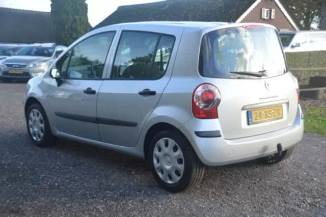 Renault Modus (2007) thumbnail 4