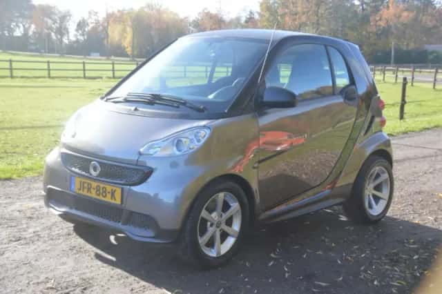 Smart ForTwo (2013) thumbnail 1