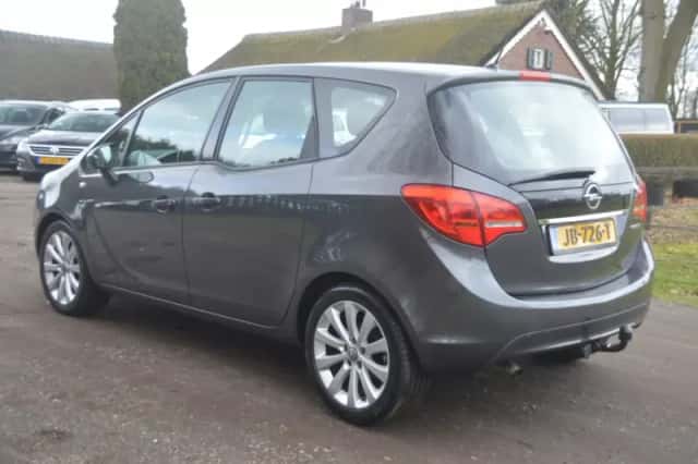 Opel Meriva (2010) thumbnail 4