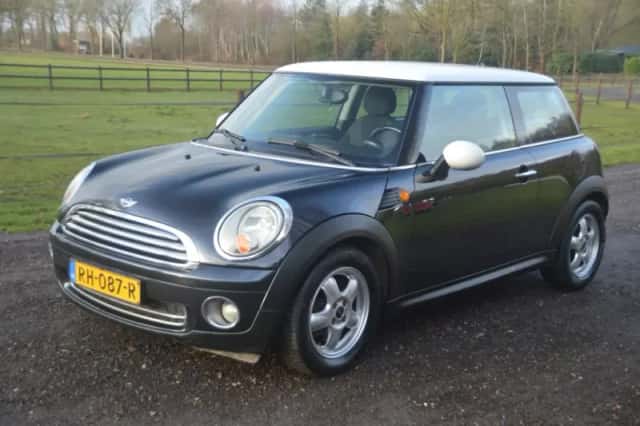 MINI Cooper (2008) thumbnail 1
