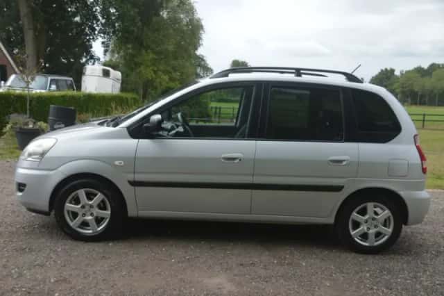Hyundai Matrix (2010) thumbnail 6