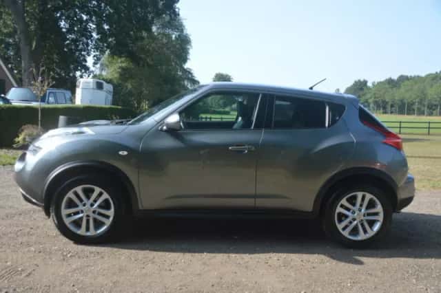 Nissan Juke (2012) thumbnail 6