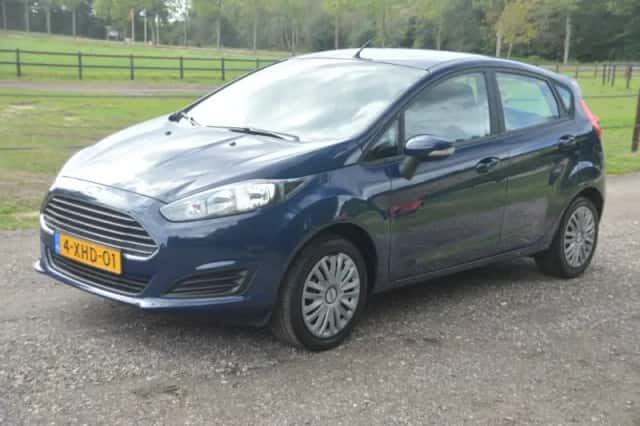 Ford Fiesta (2014) thumbnail 1