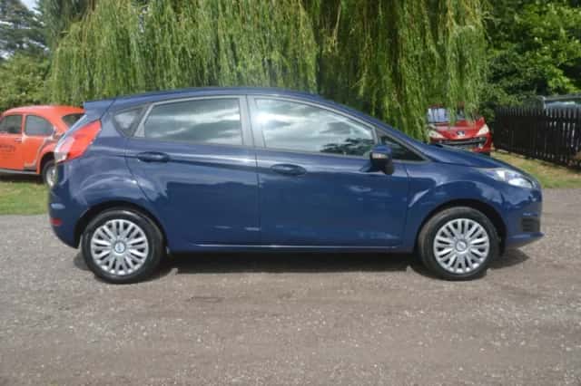 Ford Fiesta (2014) thumbnail 5