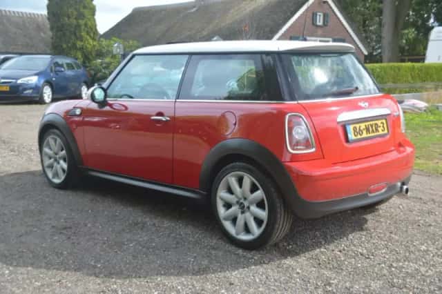 MINI Cooper (2009) thumbnail 4