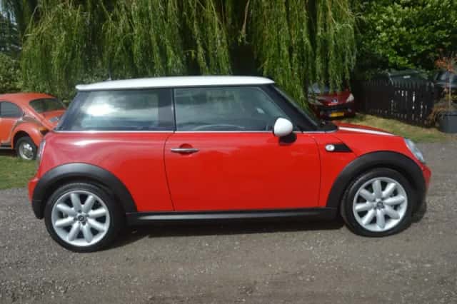 MINI Cooper (2009) thumbnail 5