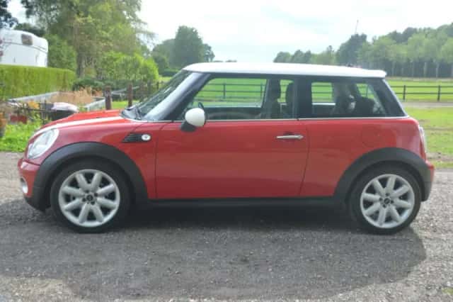 MINI Cooper (2009) thumbnail 6