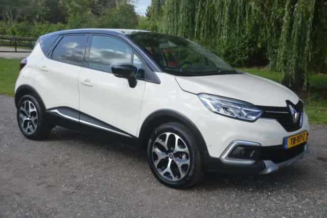 Renault Captur (2018) thumbnail 2