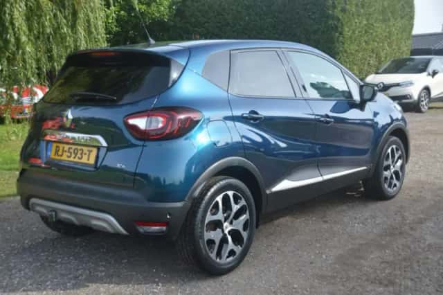 Renault Captur (2017) thumbnail 3