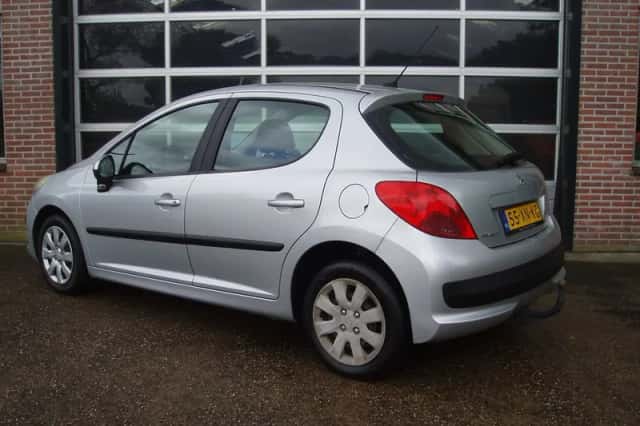 Peugeot 207 (2007) thumbnail 3