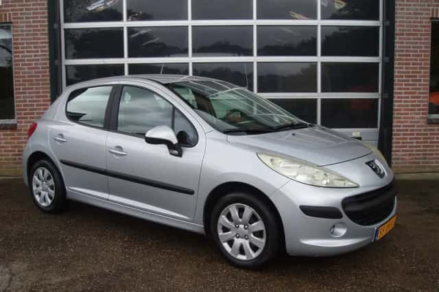 Peugeot 207 (2007) thumbnail 4