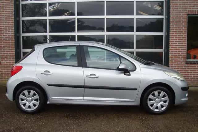 Peugeot 207 (2007) thumbnail 5