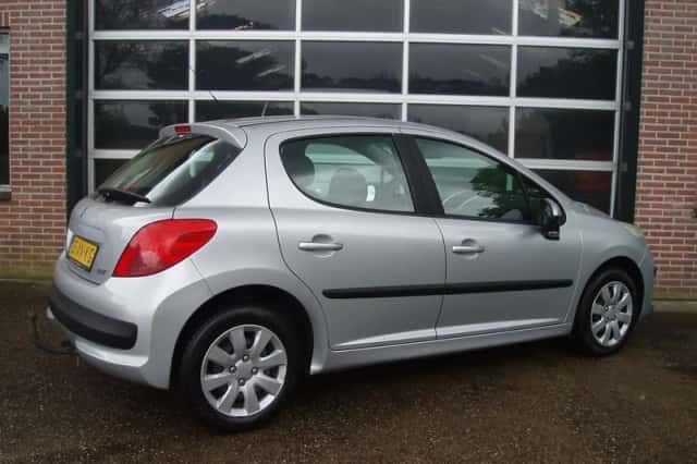 Peugeot 207 (2007) thumbnail 6