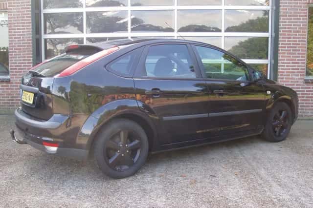 Ford Focus (2006) thumbnail 6