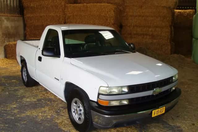 Chevrolet Silverado (1999) thumbnail 1
