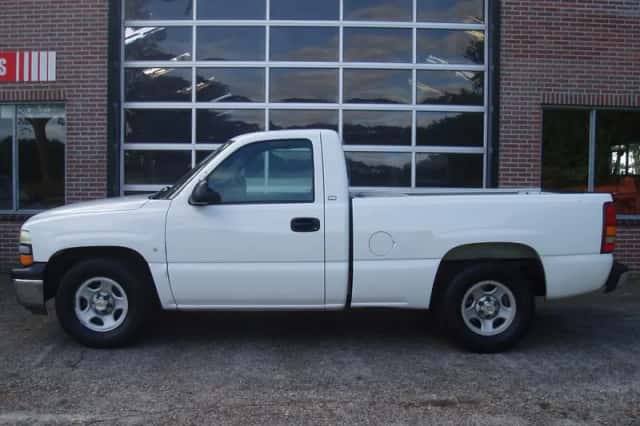 Chevrolet Silverado (1999) thumbnail 3