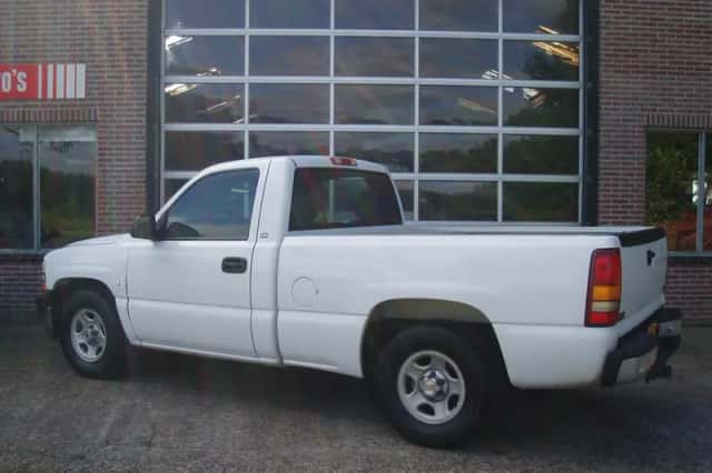 Chevrolet Silverado (1999) thumbnail 4