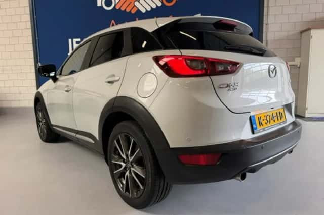 Mazda CX-3 (2015) thumbnail 3