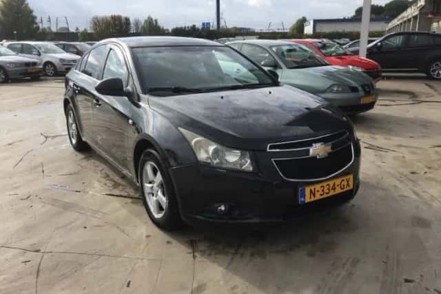 Chevrolet Cruze (2012) thumbnail 2