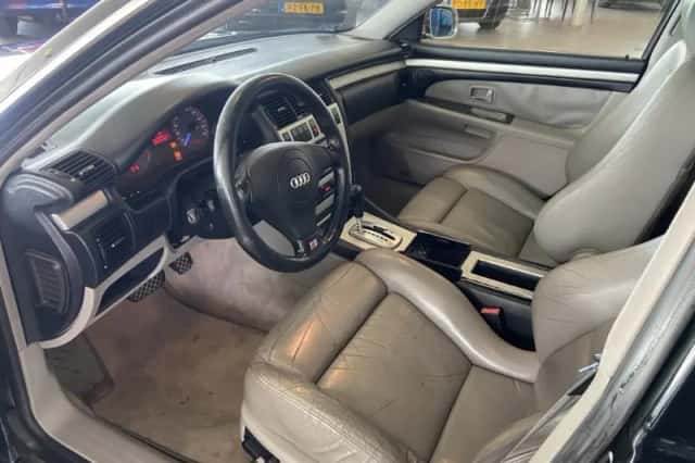 Audi S8 (1998) thumbnail 5