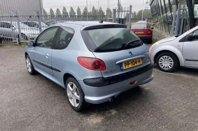 Peugeot 206 (2006) thumbnail 5
