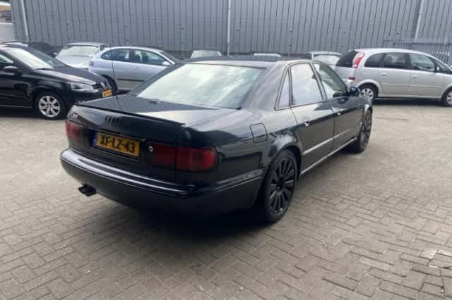 Audi S8 (1998) thumbnail 5