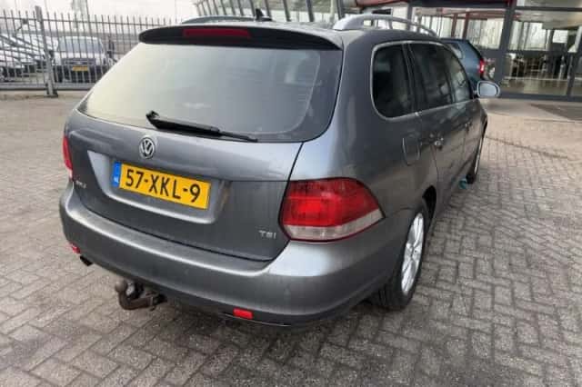 Volkswagen Golf (2012) thumbnail 4