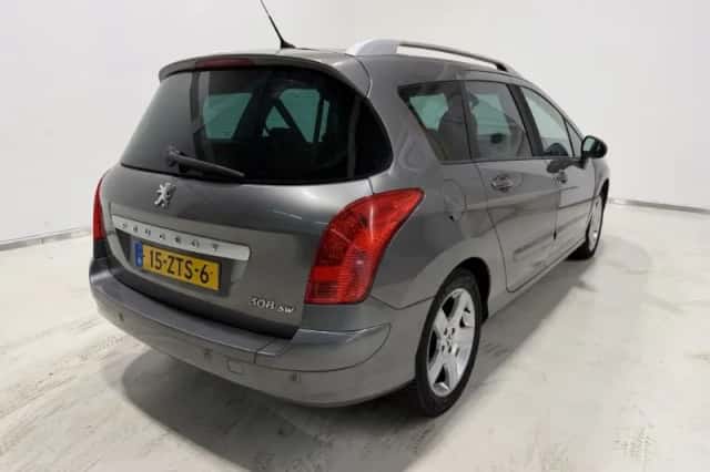 Peugeot 308 (2009) thumbnail 4