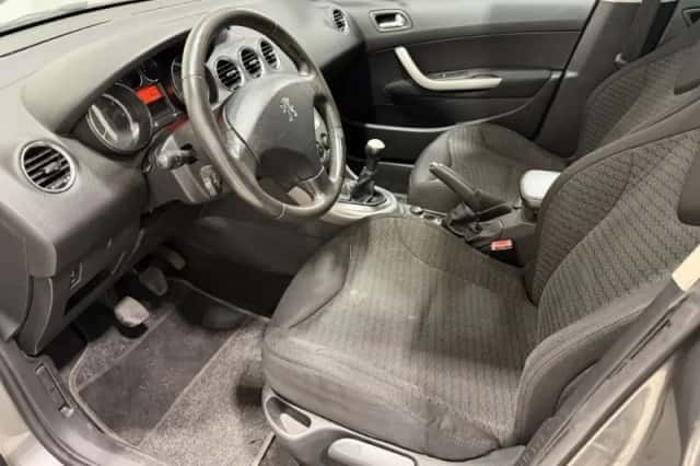 Peugeot 308 (2009) thumbnail 6