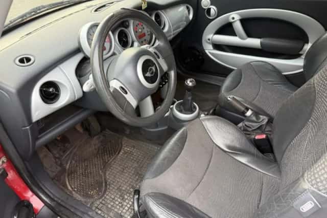 MINI Cooper (2002) thumbnail 6