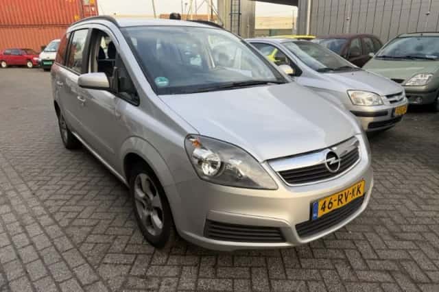Opel Zafira (2005) thumbnail 1