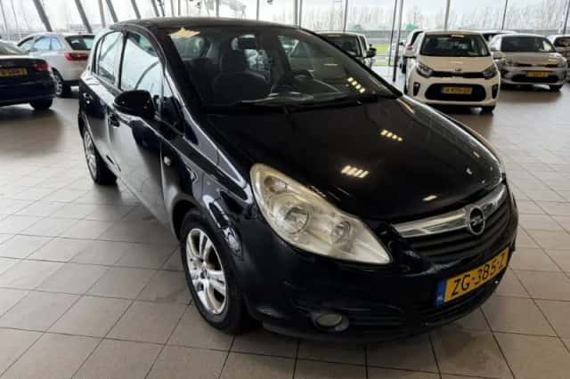 Opel Corsa (2009) thumbnail 2