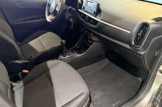 Kia Picanto (2018) thumbnail 3