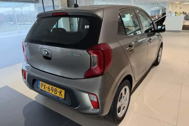 Kia Picanto (2018) thumbnail 4
