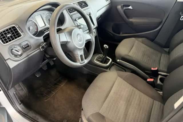 Volkswagen Polo (2010) thumbnail 4