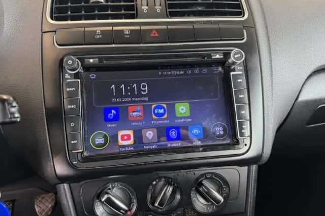 Volkswagen Polo (2010) thumbnail 6
