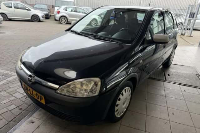 Opel Corsa (2003) thumbnail 2