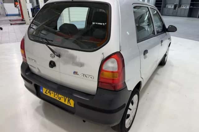 Suzuki Alto (2004) thumbnail 4