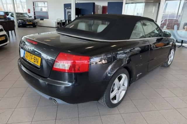 Audi A4 (2002) thumbnail 4
