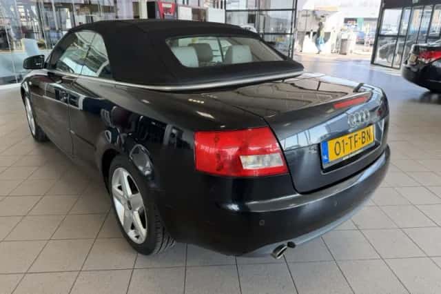 Audi A4 (2002) thumbnail 5