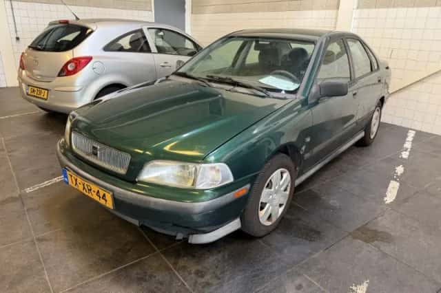 Volvo S40 (1998) thumbnail 1