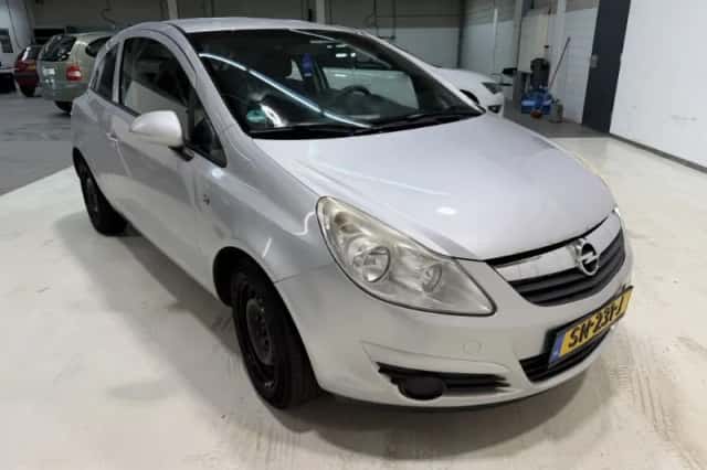 Opel Corsa (2009) thumbnail 1