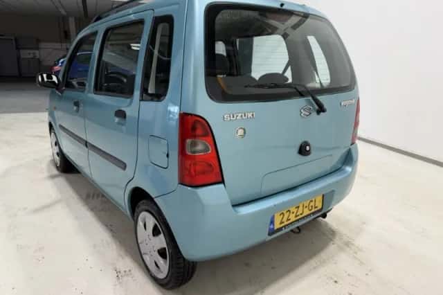 Suzuki Wagon R+ (2008) thumbnail 5