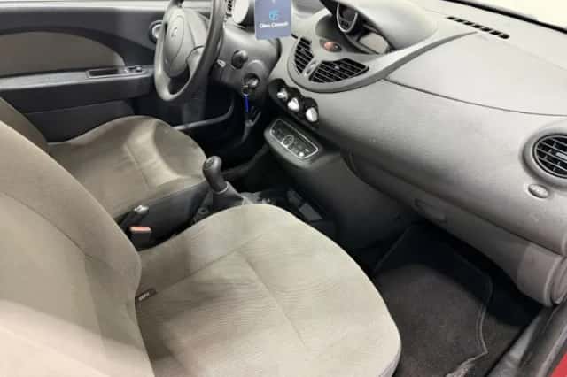 Renault Twingo (2011) thumbnail 3